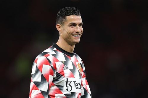 Neville: 'Man United tốt hơn khi không có Ronaldo'