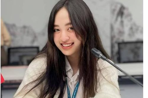 Nữ sinh Cao Bằng là sinh viên duy nhất được đối thoại trực tiếp với Tổng Thư ký Liên Hợp Quốc