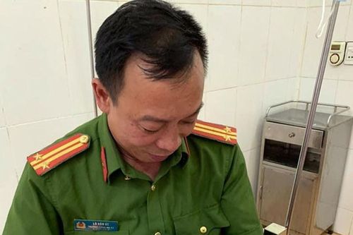 Sơn La: Bé trai chào đời bên đường nhờ 'bà đỡ đặc biệt'