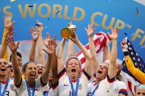 Chủ tịch FIFA bực bội vì bị ép giá bản quyền truyền hình World Cup