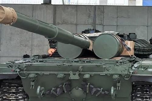 Tăng chủ lực T-72 Avenger do Séc viện trợ đang trên đường đến Ukraine