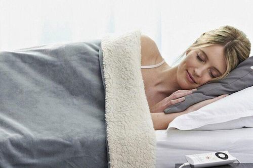 Thực hư chăn điện gây ung thư, ai không nên sử dụng?