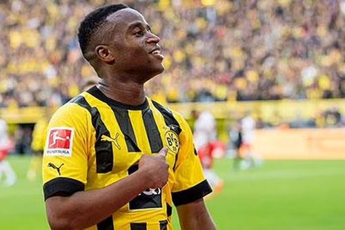 Liverpool dẫn đầu cuộc đua giành thần đồng Moukoko