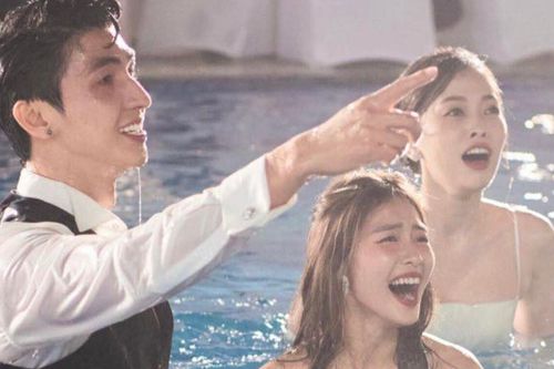 Khả Ngân 'rớt nước mắt' vì có ảnh chụp chung với Bình An-Phương Nga nhưng 'lạ lắm'