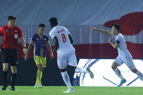 Trọng tài Malaysia bắt trận Sài Gòn gặp Hải Phòng