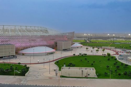 SVĐ World Cup 2022 nằm ngay cửa ngõ sa mạc ở Qatar
