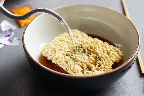 Bộ Công Thương cảnh báo người dân cẩn trọng khi mua gói súp 'Hảo Hảo tôm chua cay'