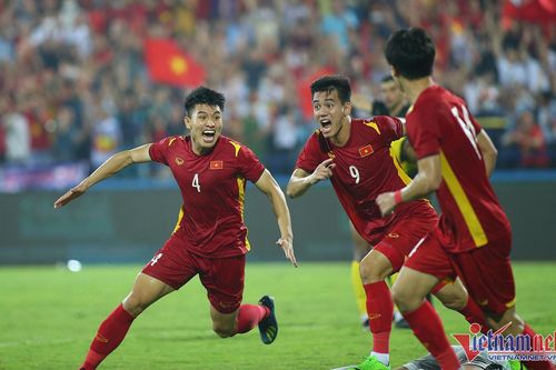 Đại gia Malaysia 'săn' chữ ký của 3 tuyển thủ Việt Nam