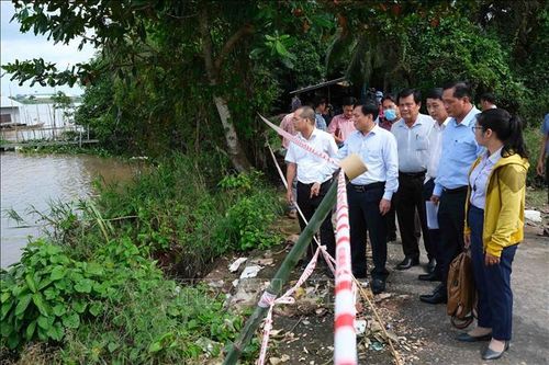 Khảo sát, khắc phục các vị trí sạt lở, đảm bảo an toàn cho người dân Cần Thơ