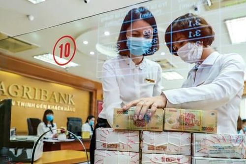 Thị trường trước bài toán khan tiền nhàn rỗi