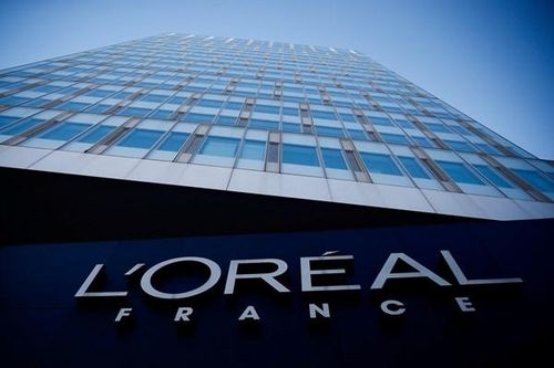 Hãng L'Oreal bị kiện do không cảnh báo 'nguy cơ tiềm ẩn' của sản phẩm