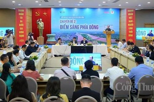 Quy hoạch đô thị ven sông Hồng: Sức hút phía Đông