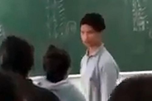 Học sinh vô lễ với giáo viên: Do phụ huynh quá nuông chiều?
