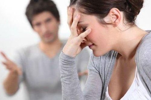 Chồng keo kiệt với vợ con nhưng lại hào phóng với người ngoài, vợ sốc nặng khi biết sự thật