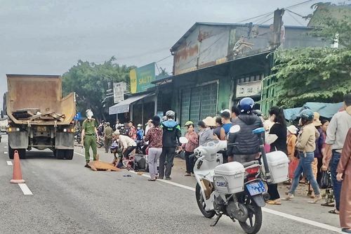 Người phụ nữ tử vong sau va chạm giữa ôtô và xe máy