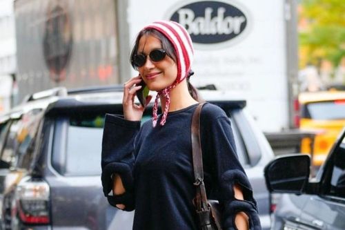 Bella Hadid lăng xê mốt diện váy thủng lỗ