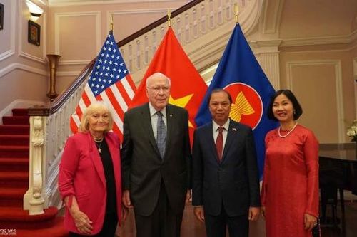 Thượng nghị sĩ Patrick Leahy, Chủ tịch thường trực Thượng viện thăm Đại sứ quán Việt Nam tại Hoa Kỳ