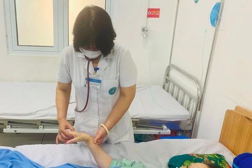 Truy tìm 'thủ phạm' gây xuất huyết tiêu hóa khiến người phụ nữ ở Hà Nội chỉ còn 1% sự sống