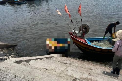 Ngư dân phát hiện thi thể đàn ông nổi trên biển