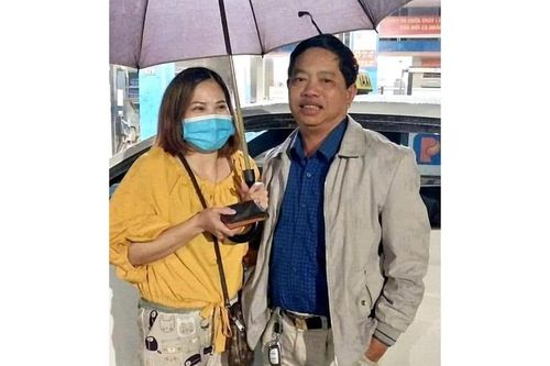 Trả lại gần 25 triệu đồng cho khách bỏ quên trên taxi