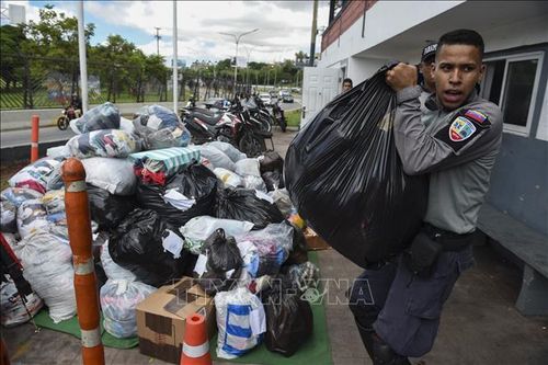 Các nhà ngoại giao ASEAN quyên góp hỗ trợ nạn nhân thiên tai tại Venezuela