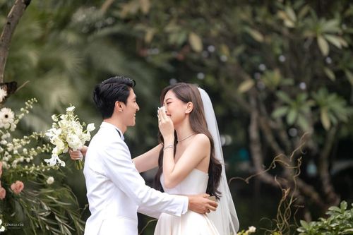 Cách Bình An bảo vệ Phương Nga trước anti-fan được dân tình hết lời khen ngợi