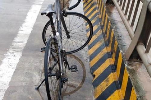 Nam sinh mất tích sau khi nói với bạn bè 'ngày nào đó mưa gió sẽ nhảy cầu'
