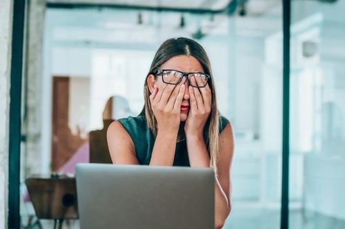 Quản lý cấp trung chịu nhiều áp lực nhất văn phòng
