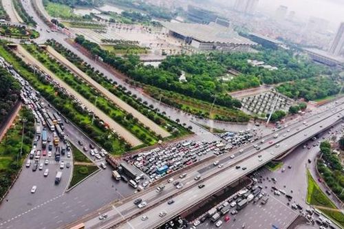 Hà Nội ủy quyền cho 5 huyện lập đề án thành lập quận