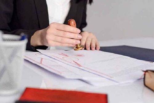 Giao dịch nhà đất, công chứng và bên mua bị 'qua mặt'