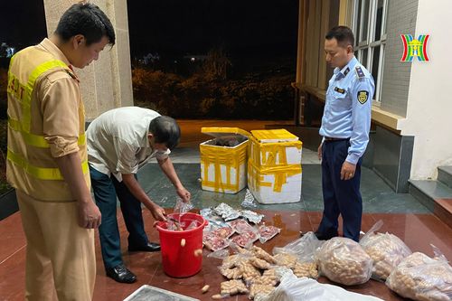 Quảng Ninh: Liên tiếp phát hiện thực phẩm không rõ nguồn gốc