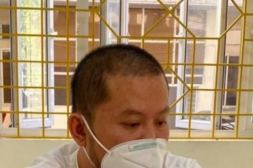 Mượn ôtô đem đi cầm để trả nợ, trốn ra nước ngoài vẫn không thoát