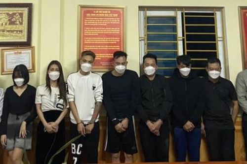 Núp dưới vỏ bọc 'hầu đồng' để tổ chức sử dụng trái phép ma túy