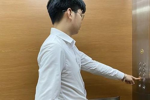 Bố vợ chiều con rể hết nấc: Lắp cả thang máy vì con rể than thở đi thang bộ mệt
