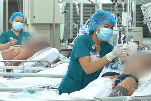 Nỗi niềm áp lực nhiều, hy sinh lớn của các điều dưỡng