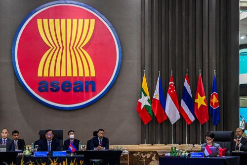 Các bộ trưởng Ngoại giao ASEAN họp phiên đặc biệt