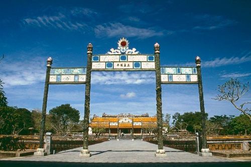 Ngẩn người trước vẻ đẹp mộc của Cố đô Huế năm 1993