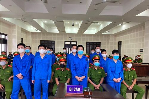 19 bị cáo lĩnh án vì thích 'chơi ngông'