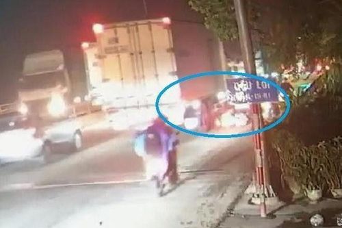 Người đàn ông tử vong trên Quốc lộ 1A sau cú ngã bên cạnh xe tải