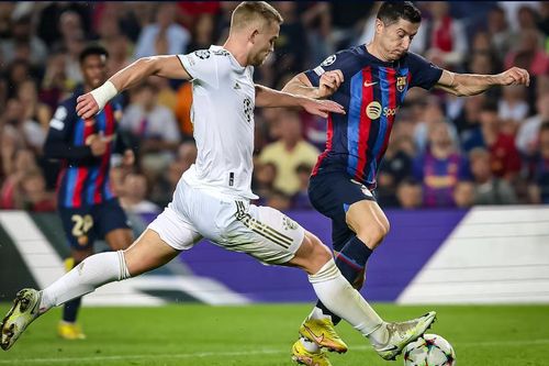 Barcelona tủi hổ rời Champions League sau thảm bại trước Bayern