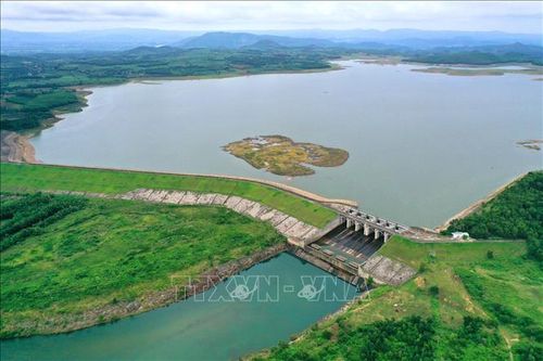 Đề nghị xử phạt chủ hồ thủy điện Sông Hinh vi phạm điều tiết xả lũ