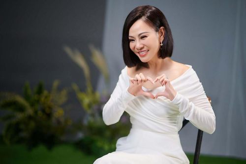 Dân mạng phản ứng thế nào khi Thu Minh làm mới bản hit của AMEE để dành tặng con trai?