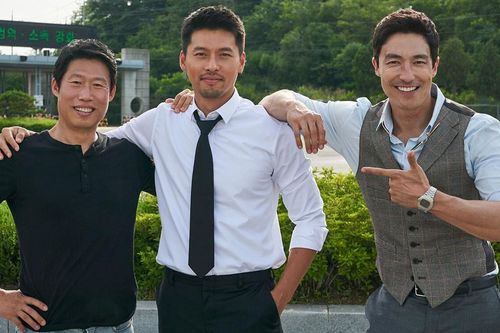 Choáng ngợp trước hậu trường đóng cảnh hành động của Hyun Bin và dàn sao Đặc Vụ Xuyên Quốc Gia