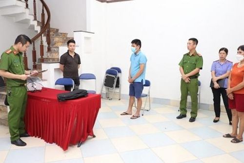 Chủ tịch Hội đồng thành viên cùng nhân viên sử dụng 'quân xanh', 'quân đỏ' đấu thầu đất