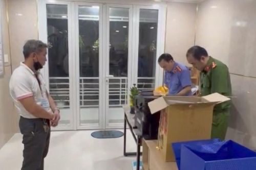 Bắt giam Giám đốc công ty xăng dầu Phúc Thọ