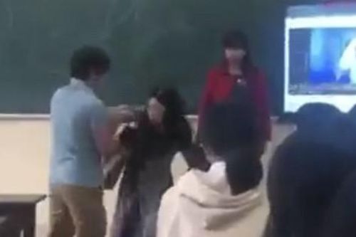 Làm rõ clip nữ giáo viên bị đẩy ra khỏi lớp học trước mặt học sinh và đồng nghiệp