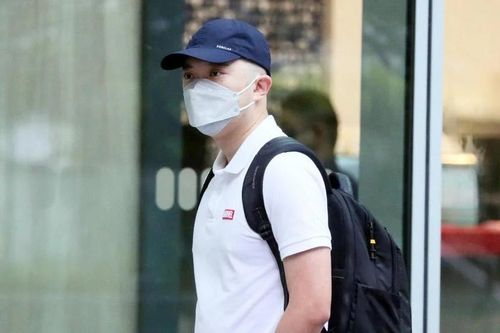 Singapore phạt tù người đóng giả bác sĩ để lấy ảnh nhạy cảm của phụ nữ