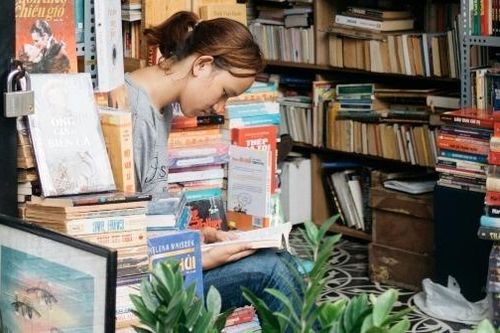 Chi phí sản xuất tăng cao, xuất bản Anh tìm cách bình ổn giá