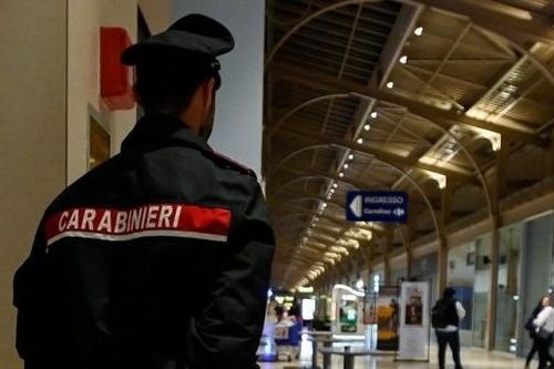 Italy: Hậu vệ Arsenal Pablo Mari bị thương trong một vụ tấn công ở trung tâm mua sắm