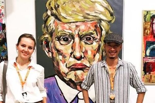 Họa sĩ kể chuyện bày tranh Trump ở Nhà Trắng